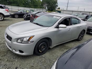  Salvage Nissan Maxima