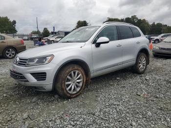  Salvage Volkswagen Touareg