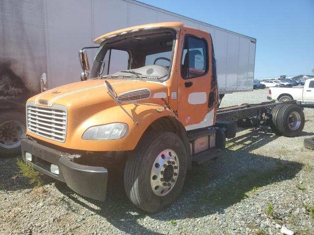  Salvage Freightliner M2 106 Med