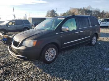  Salvage Chrysler Minivan