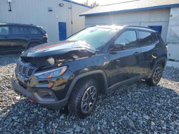  Salvage Jeep Compass