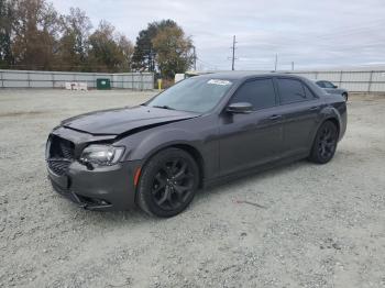  Salvage Chrysler 300