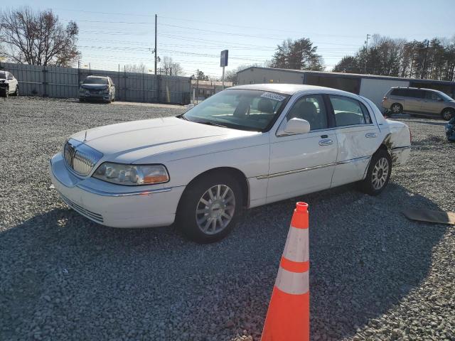  Salvage Lincoln Towncar