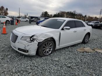  Salvage Chrysler 300