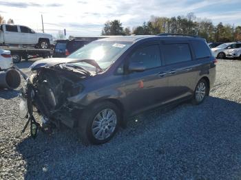  Salvage Toyota Sienna