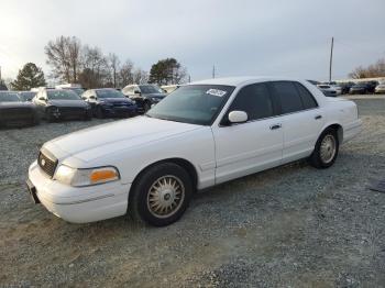  Salvage Ford Crown Vic