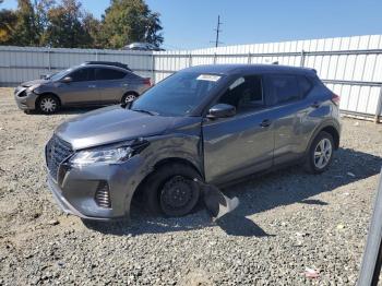  Salvage Nissan Kicks