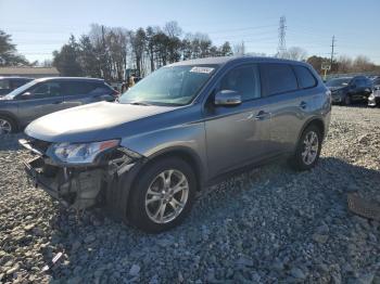  Salvage Mitsubishi Outlander