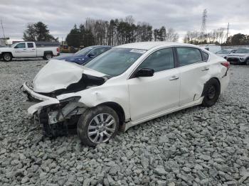  Salvage Nissan Altima