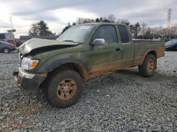  Salvage Toyota Tacoma