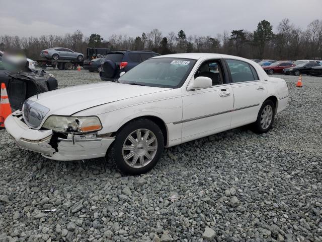  Salvage Lincoln Towncar