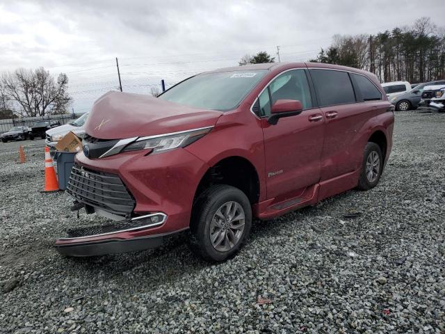  Salvage Toyota Sienna