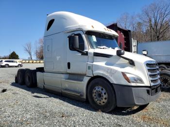  Salvage Freightliner Cascadia 1