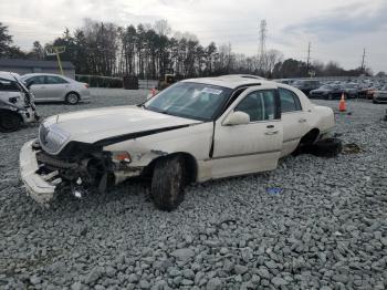  Salvage Lincoln Towncar