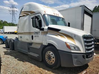  Salvage Freightliner Cascadia 1
