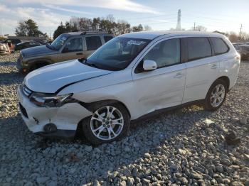  Salvage Mitsubishi Outlander