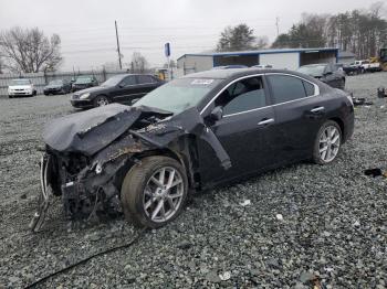  Salvage Nissan Maxima