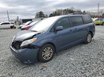  Salvage Toyota Sienna