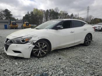  Salvage Nissan Maxima