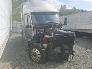  Salvage Peterbilt 579