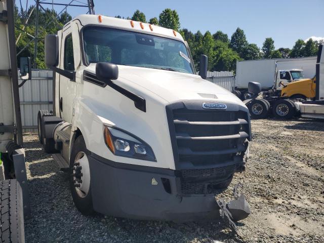  Salvage Freightliner Cascadia 1