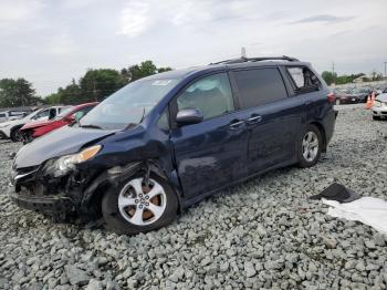  Salvage Toyota Sienna