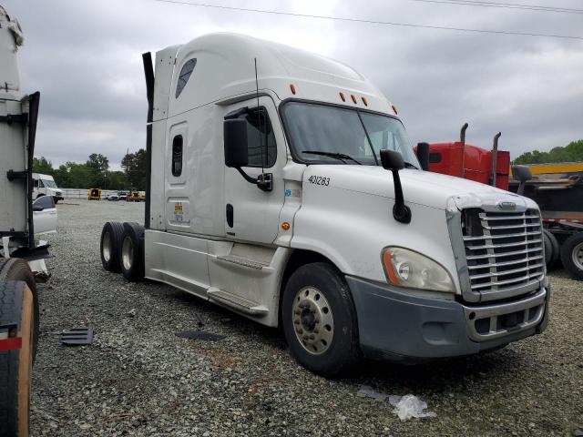  Salvage Freightliner Cascadia 1