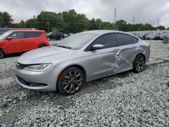  Salvage Chrysler 200