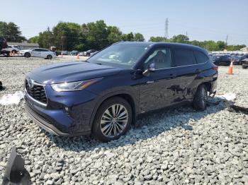  Salvage Toyota Highlander