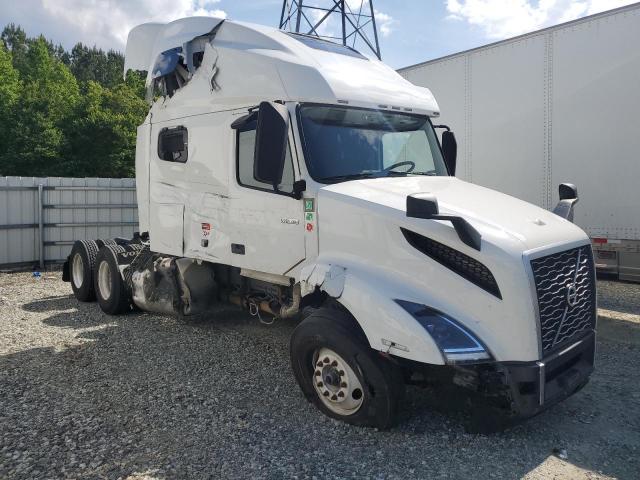  Salvage Volvo Vnl