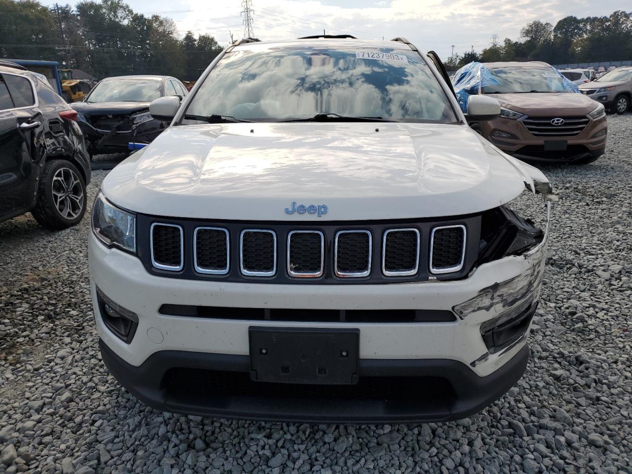 Jeep Compass Latitude Image 12