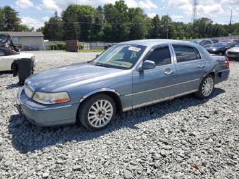  Salvage Lincoln Towncar