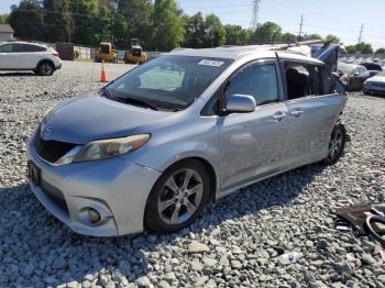  Salvage Toyota Sienna