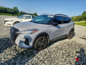  Salvage Nissan Kicks