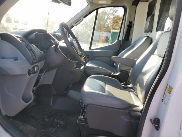 Ford Transit T-250 Image 6