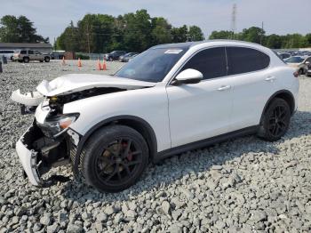  Salvage Alfa Romeo Stelvio