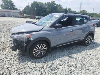 Salvage Nissan Kicks