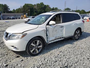  Salvage Nissan Pathfinder