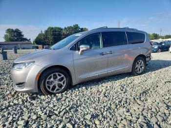  Salvage Chrysler Pacifica