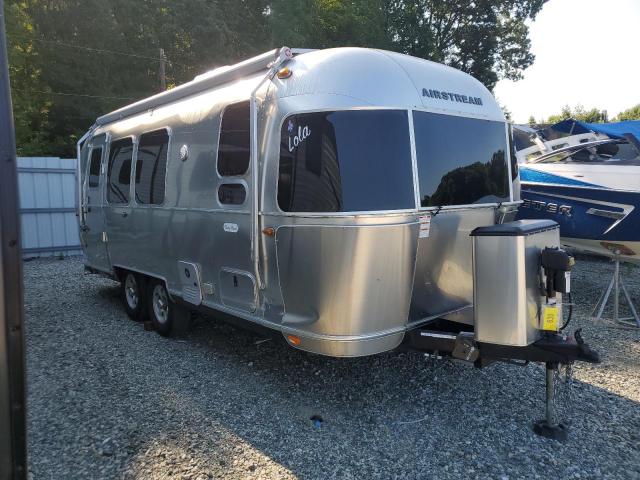  Salvage Airstream Flying Clo