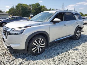  Salvage Nissan Pathfinder