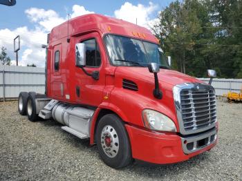  Salvage Freightliner Cascadia 1