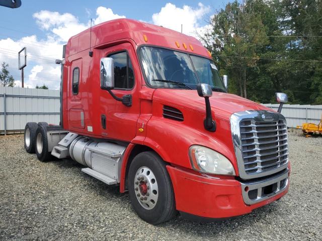  Salvage Freightliner Cascadia 1