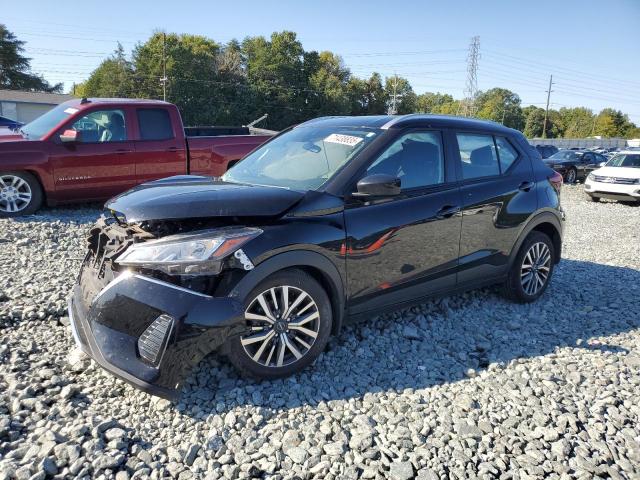  Salvage Nissan Kicks