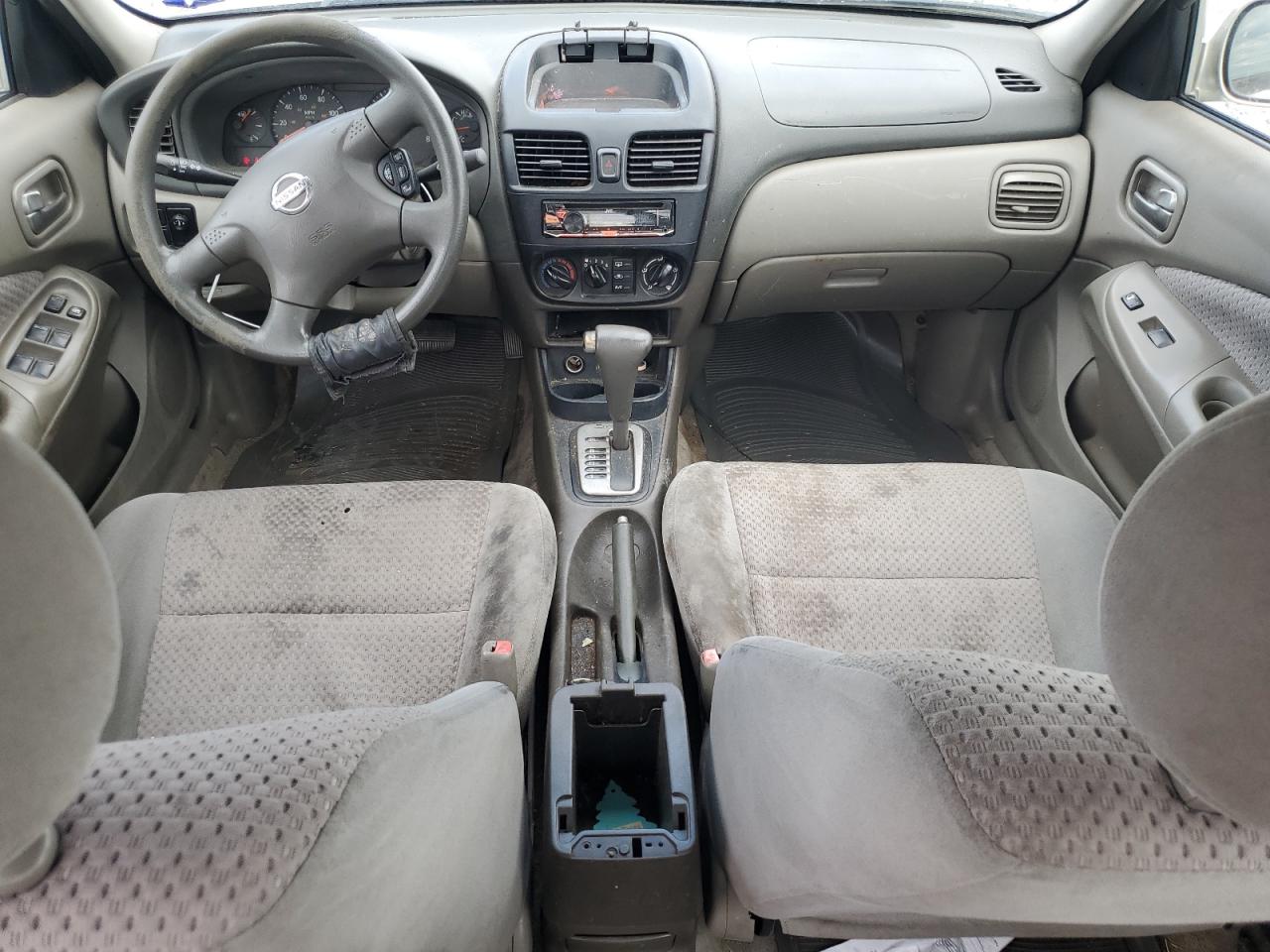 Nissan Sentra 1.8 Image 12