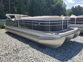  Salvage Bennington Marine Pontoon