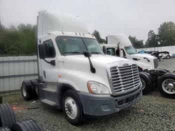  Salvage Freightliner Cascadia 1