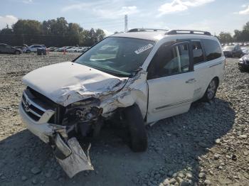  Salvage Hyundai Entourage
