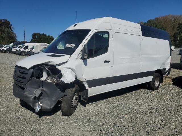  Salvage Mercedes-Benz Sprinter