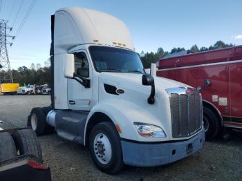  Salvage Peterbilt 579